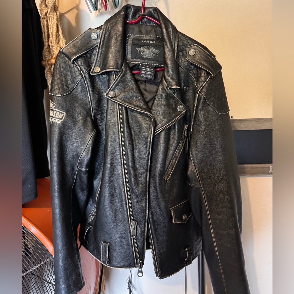 Size large Harley Davidson, leather jacket